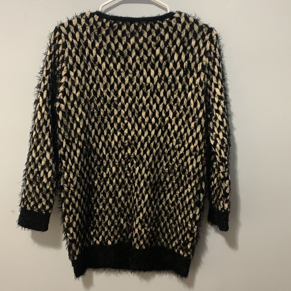 Katsumi black and whitest small sweater - Picture 3 of 3
